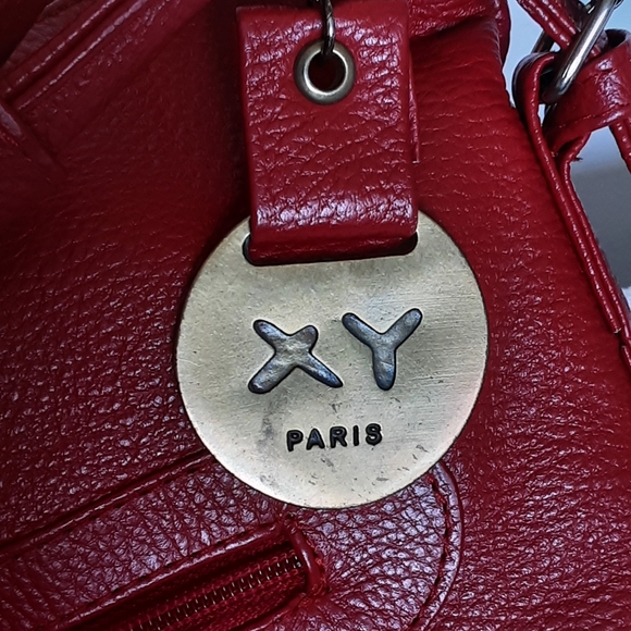 Imported Red Pebbled Leather Shoulder Bag by "XY Paris" - Picture 12 of 13